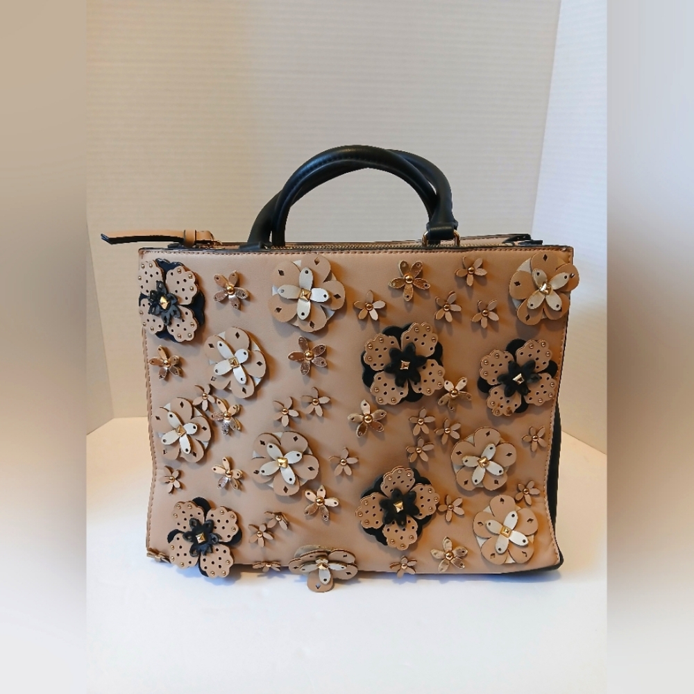 Nine West Maddol Jet Set Shopper Crossbody (no strap) bag floral pink and black
